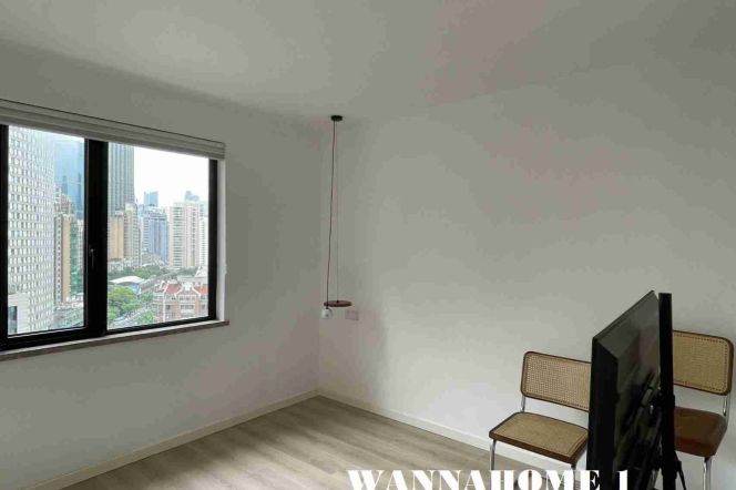 Modern&Spacious 2Bdrs 1Bath Apt+Large Balcony+West Nanjing Rd Metro CBD+Nice Compound 