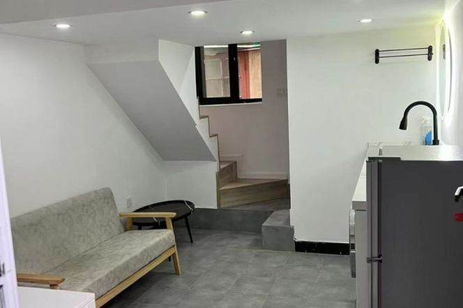 Changshu rd station one bedroom