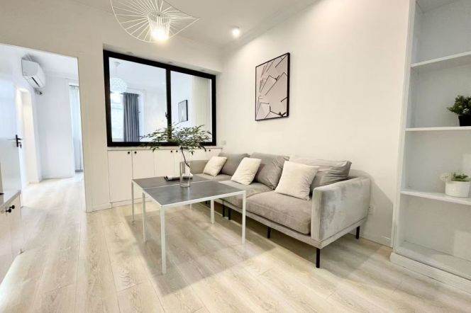 1 br near L2/L3/L4 zhongshan park station