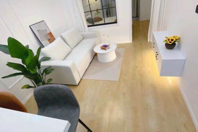 jiangsu rd modern 1BR/living room@L2/11