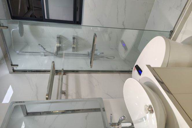 Brand new/cozy 1br 1lr/bright room/brand furniture,3 Mins walk to jiangsu rd@L11/2