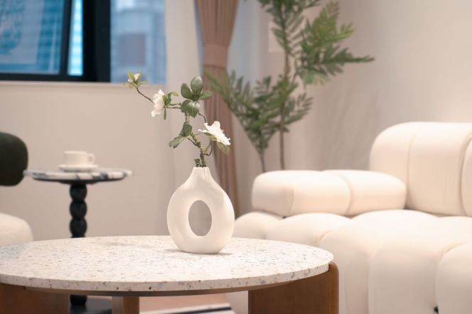 brand new 75 sqm 1 br Apt &elevator &central AC/zhongshan park 10.5K