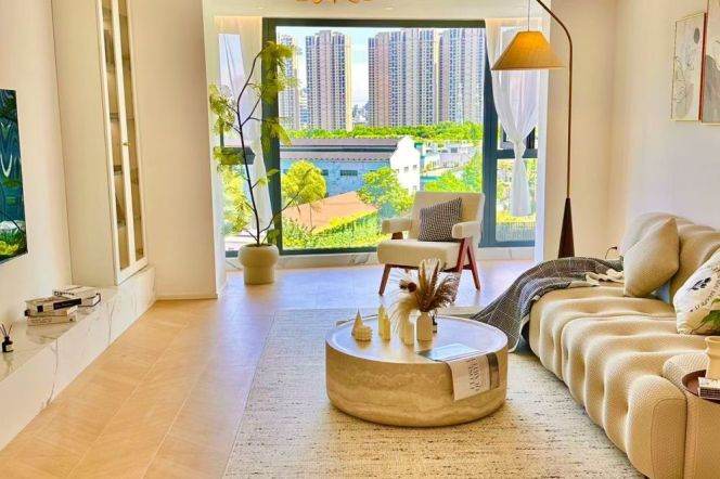3 Brs, 2 Baths, Floor heating/Central ac/Oven/Dish washer, 150 sqm @ Songyuan metro L10
