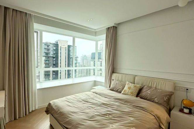 Xujiahui center floor heating 3brs/2lv/2bt apt wt balcony;L1/9/11