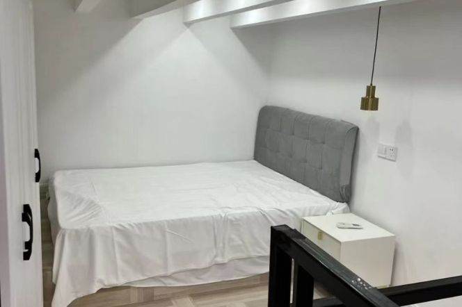 Changshu rd station one bedroom