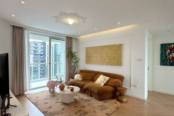 Xujiahui center floor heating 3brs/2lv/2bt apt wt balcony;L1/9/11