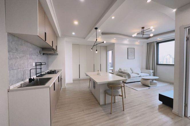 2+1BR Elevator Flat | Wuxing Rd | 3 mins to Line7/9 Zhaojiabang Rd
