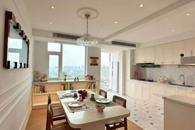 Xujiahui center floor heating 3brs/2lv/2bt apt wt balcony;L1/9/11