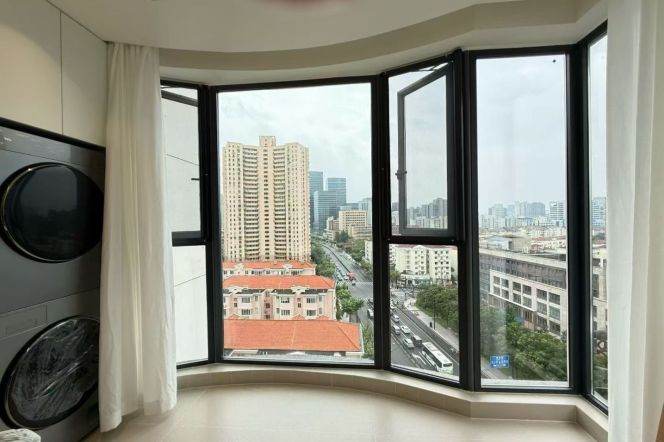 2 Brs, 1 Living room, Floor heating/Central ac/Oven, 100 sqm @ Wuzhong metro L15