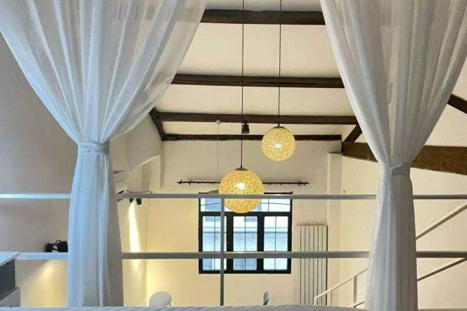 Jiaotong University 1BR apartment with terrace
