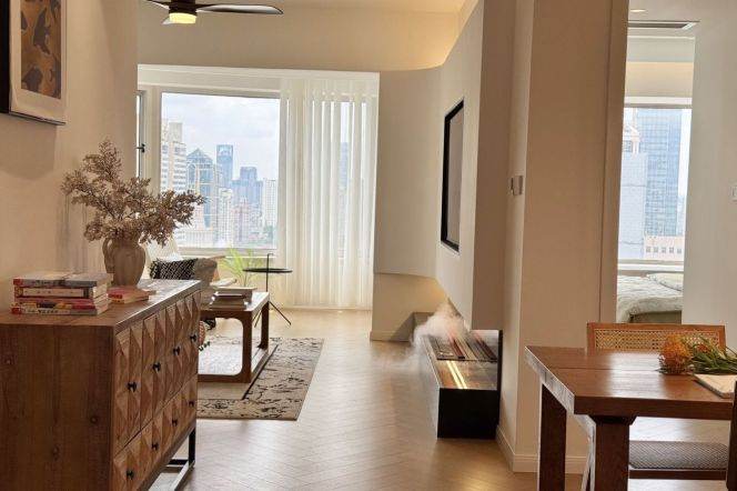High-Floor Unobstructed View 2-Bedroom Apartment at One Park Avenue, Jing'an