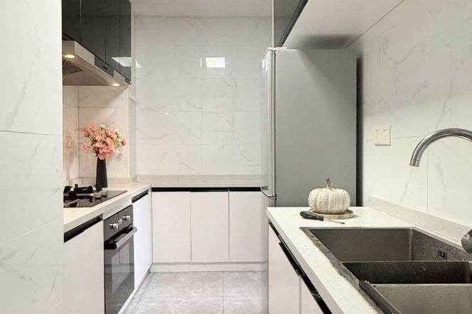 120 sqm 2 br+2 bath newly renovated Apt &oven/Xinhua rd 13.8K