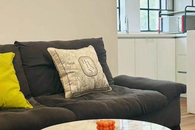 Bright 2Brs/1Lr/1Bt apt nr Changshu rd,M1/7