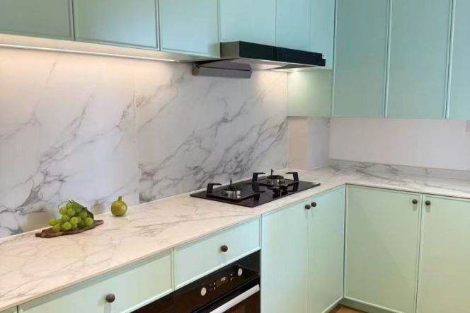 Modern decoration 3brs with floor heating and balcony nearby  famous Xintiandi and Tianzifang 