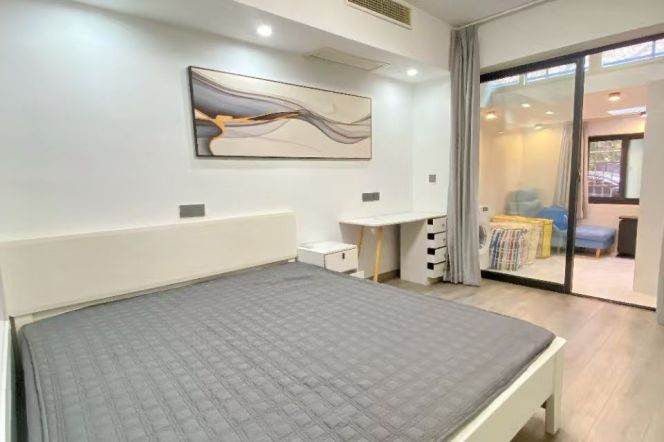 Nice 1br/2lr @jiangsu rd sta 5.2k