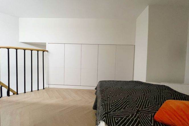 Short Term bright sunny 1 br 10K nice modern decoration golden location M2/7/14 Jing'an 