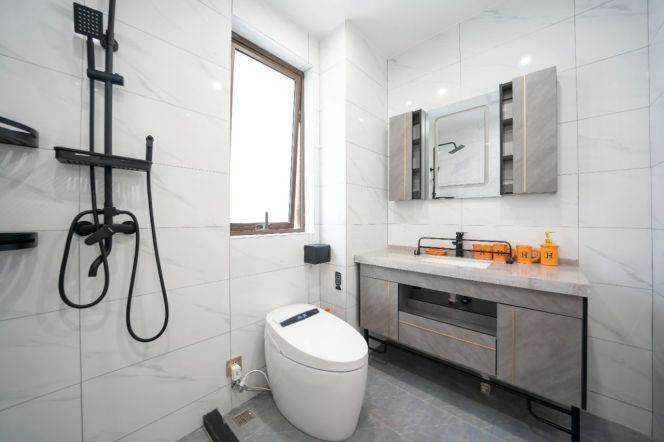 Jing'an District, top-floor large flat, with an oversized terrace, entire floor, and parking space
