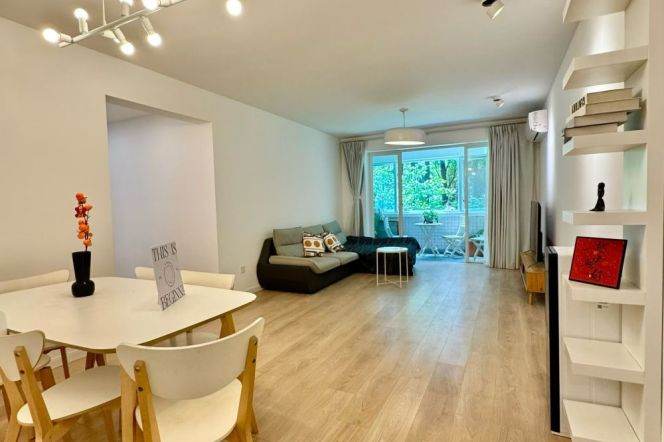 3 Brs, 2 Baths, Floor heating/Gym/Swimming pool, 138 sqm @ Hongbaoshi metro L10