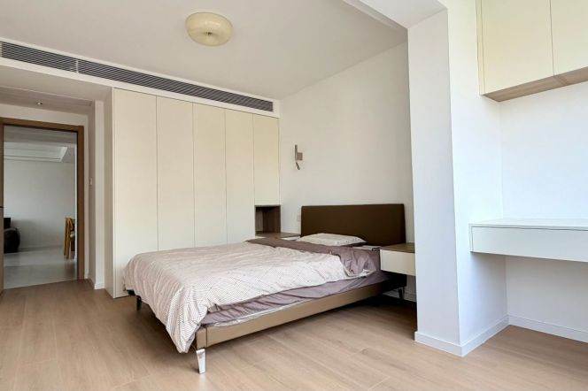 2 Brs with Floor heating/Central ac/Oven, 110 sqm, Brand-new Dec @ Jiashan metro L9&12