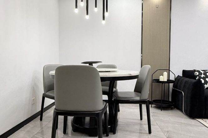 120 sqm 2 br+2 bath newly renovated Apt &oven/Xinhua rd 13.8K