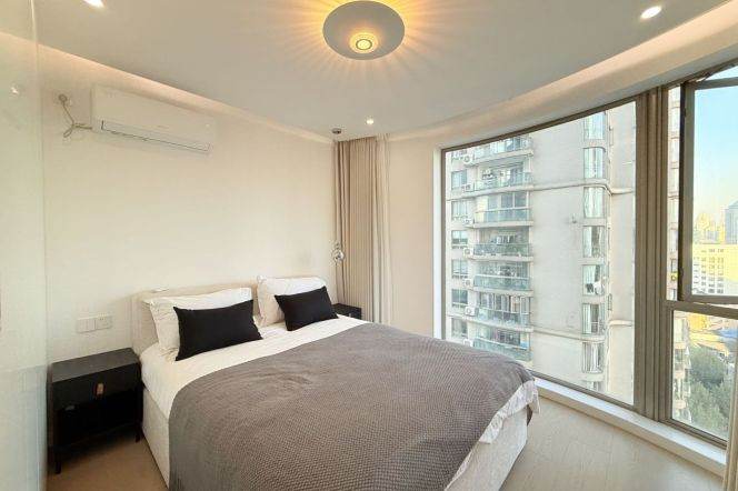Stunning High-floor 1BR with Full Window View near Yanping Rd| L7