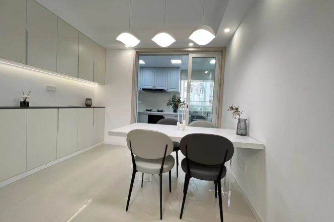 Changshou station spacious & morden 2br with 16k