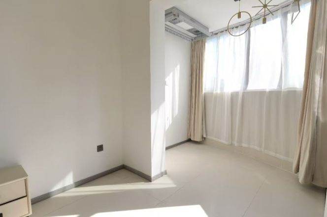 Bright spacious modern clean 1br Apt with elevator @ Changning
