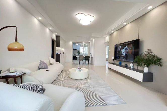 Changshou station spacious & morden 2br with 16k