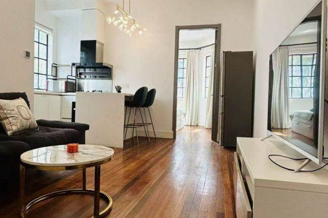 Bright 2Brs/1Lr/1Bt apt nr Changshu rd,M1/7