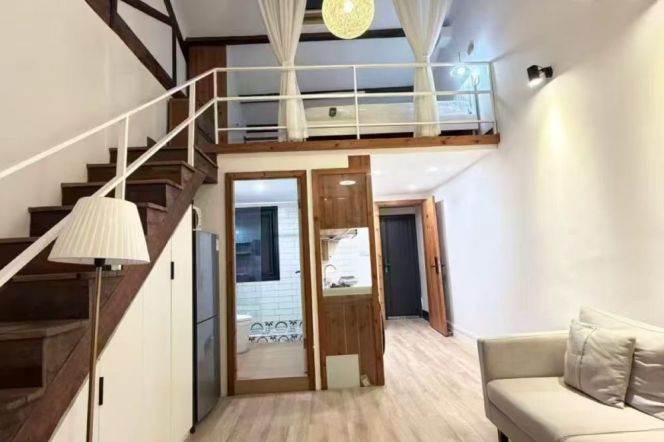 Jiaotong University 1BR apartment with terrace