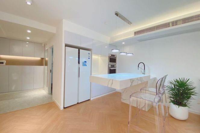 zhongshan park 120 sqm 2 br Apt &floor heating &balcony 14.8K