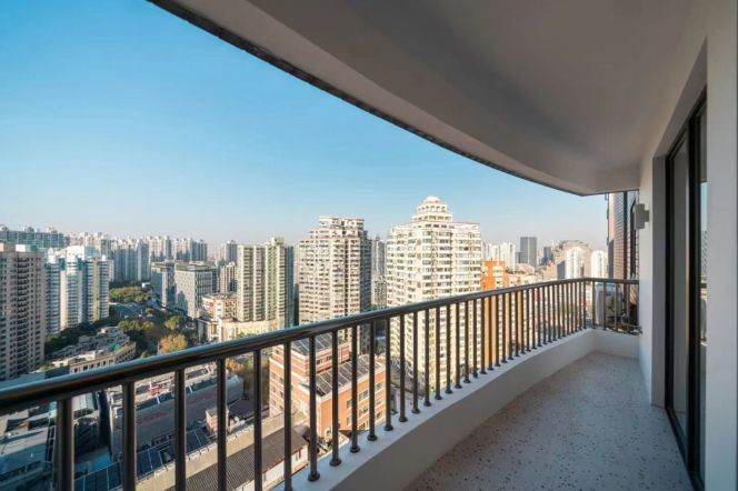 modern big 4brs floor heating open balcony nice view near line 7 and 13 Su zhou river 