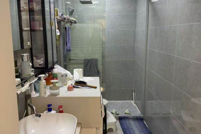 Jiaotong University elevator 2BR apartment