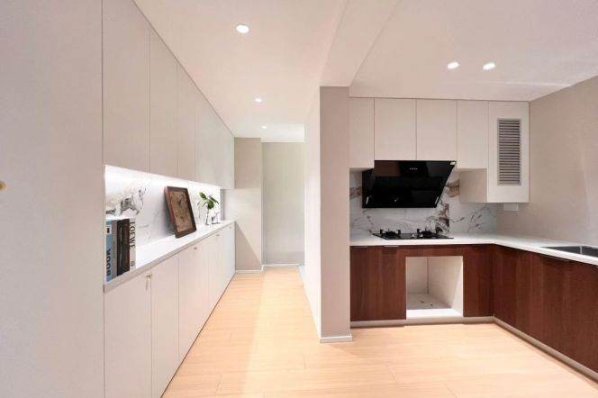 Modern 2 br next SuZhou Creek with Green View easy to L 7 ZhenPing Rd St.