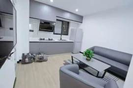 changping rd elevator 1BR/living room@L7