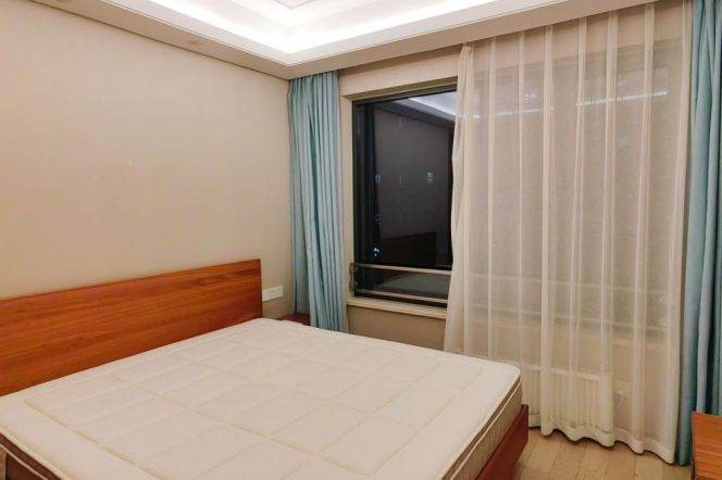 Cozy 2 br 3 mins walking to NYU ShangHai, easy to L 6/8/11 Oriental sports center St.