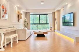 Modern 2 br in HuangPu, easy to XinTianDi & DaPuQiao.  L  9/13 MaDang Rd st.