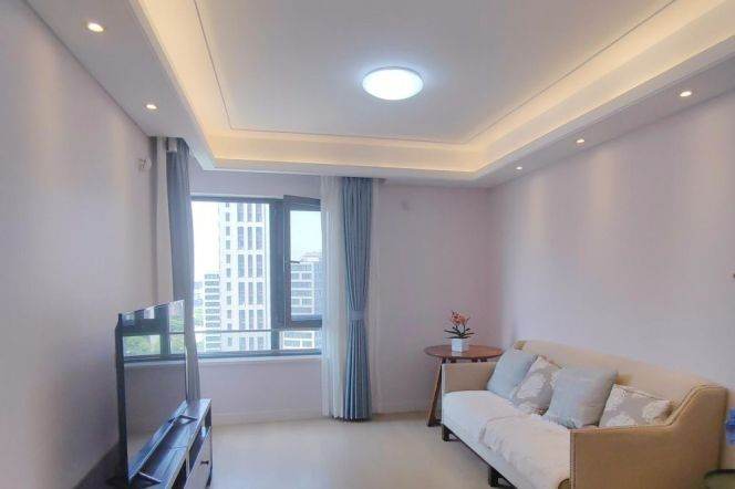 Modern 1 br next NYU shanghai, 4 mins walking to L6/8/11 Oriental sports center St.