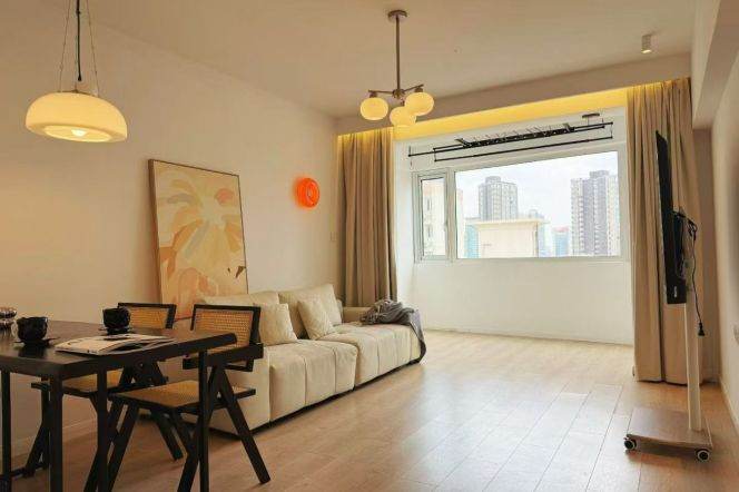 Modern 2Brs/2Lrs/1Bt apt nr Wuding rd,M2/7/14