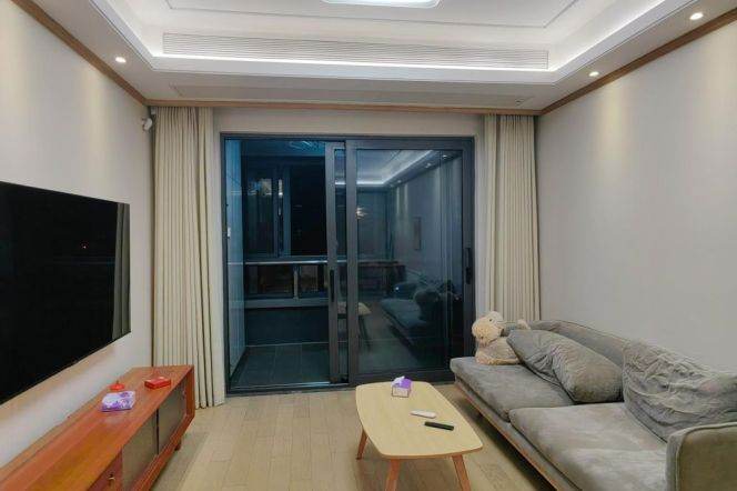 Cozy 2 br 3 mins walking to NYU ShangHai, easy to L 6/8/11 Oriental sports center St.