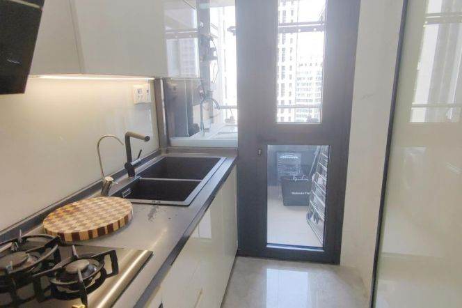 Modern 1 br next NYU shanghai, 4 mins walking to L6/8/11 Oriental sports center St.
