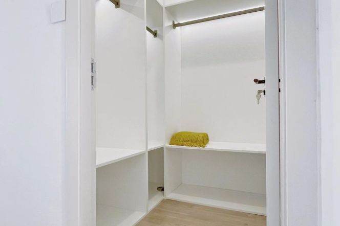 changing L2/ 80 sqm 1 br High rise &floor heating &oven &dishwasher 10.8K