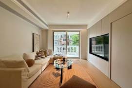 3 Brs, 2 Baths, Open Balcony/Floor heating/Central ac/Oven, 140 sqm @ Hongqiao metro L3,4&10