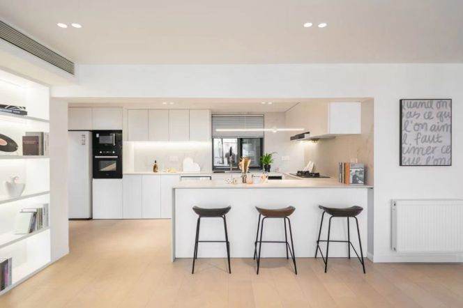 modern big 4brs floor heating open balcony nice view near line 7 and 13 Su zhou river 
