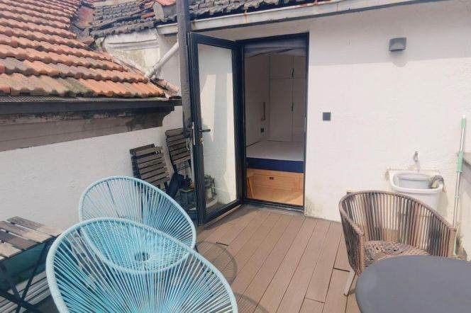 Unique duplex 1 br with big private terrace in Old XuHui . easy to L 1 HengShan Rd + L 10