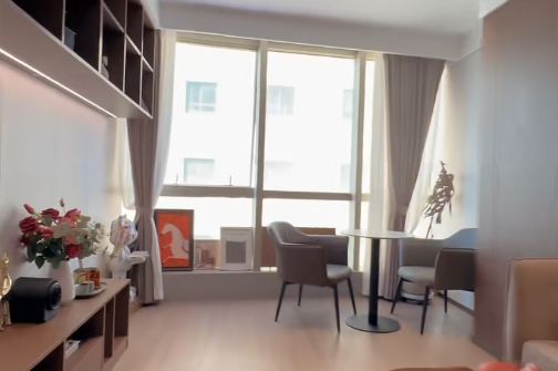 1br, subway L3,4,7 Zhenping station, big window, key, 8.7k