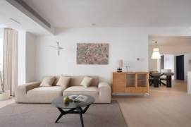 Modern Bright 2BR APT Jiashan Rd metro 16.8k