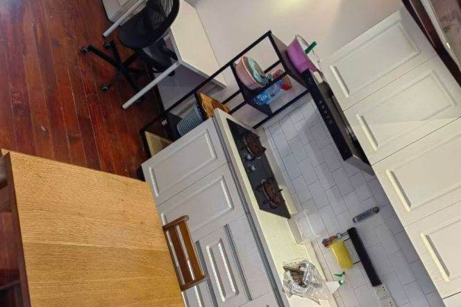 Cozy 2Brs/1Lr/1Bt apt nr Xintiandi,M10/13