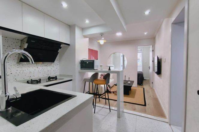 7.5k 1Br with elevator Nr Hengshan Rd.line1