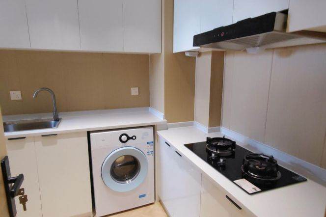 Bright 1 br with open view next NYU ,easy to L 8 LingZhaoXinCun St.